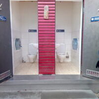 fliegende Toilette mit 2 Stufen - 1 Tritt Abdeckung statt Bodenbelag